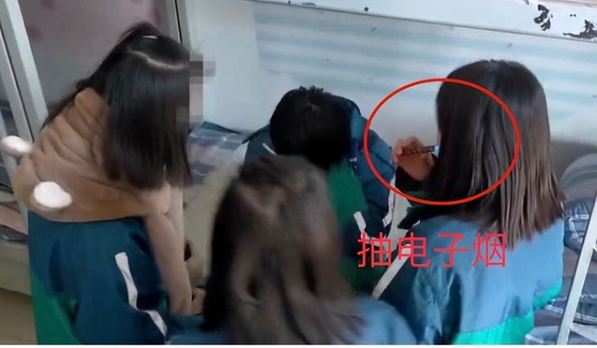 1.偷拍女初中生洗澡事件引发关注