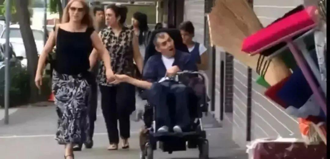 1.KTV朋友把老婆当做妓女荒唐事