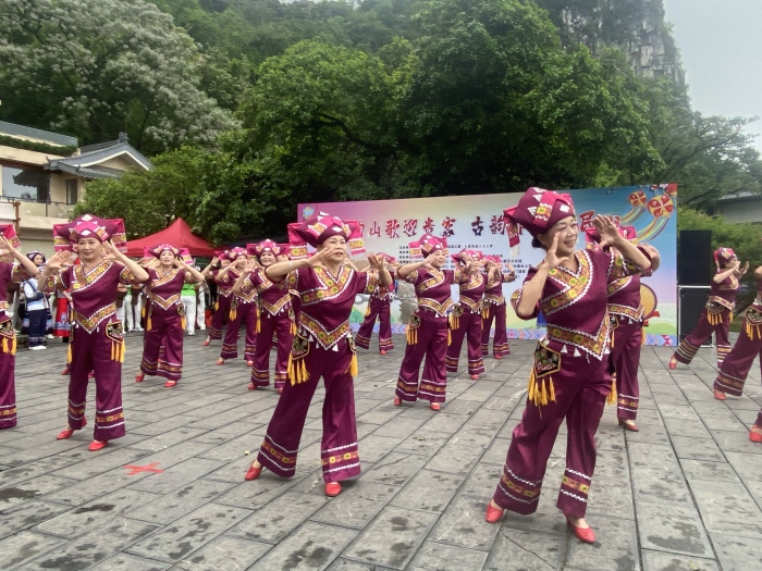 2.广西三月三活动,欢乐庆典,民俗盛宴,精彩纷呈不容错过 2.广西三月三活动,欢乐庆典,民俗盛宴,精彩纷呈不容错过