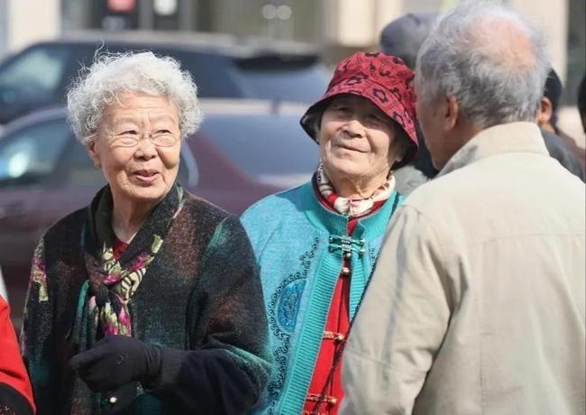 70岁老女人与80岁老太太的晚年生活,养老秘诀,长寿之道 70岁老女人与80岁老太太的晚年生活,养老秘诀,长寿之道