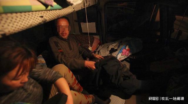 干瘦老太婆性HD的恐怖传说，深夜老宅惊现诡异身影，揭秘背后不为人知的秘密