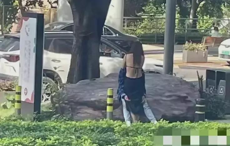 19岁女学生浜崎真水多毛片流出，校园偷拍事件引热议，网友热议真实性与伦理
