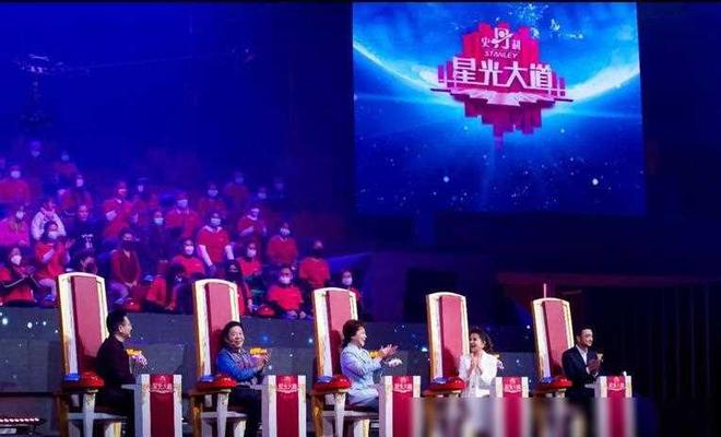 国产一级大片浜震撼上映票房口碑双丰收，观众热议，不容错过