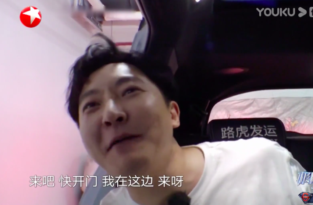 2.又粗又硬又黄的日逼视频，全网独家劲爆内容，绝对让你大开眼界