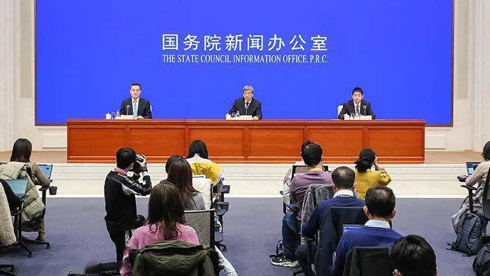 中国老妇性饥渴视频引发热议，探讨老年人情感需求，关注社会隐性问题