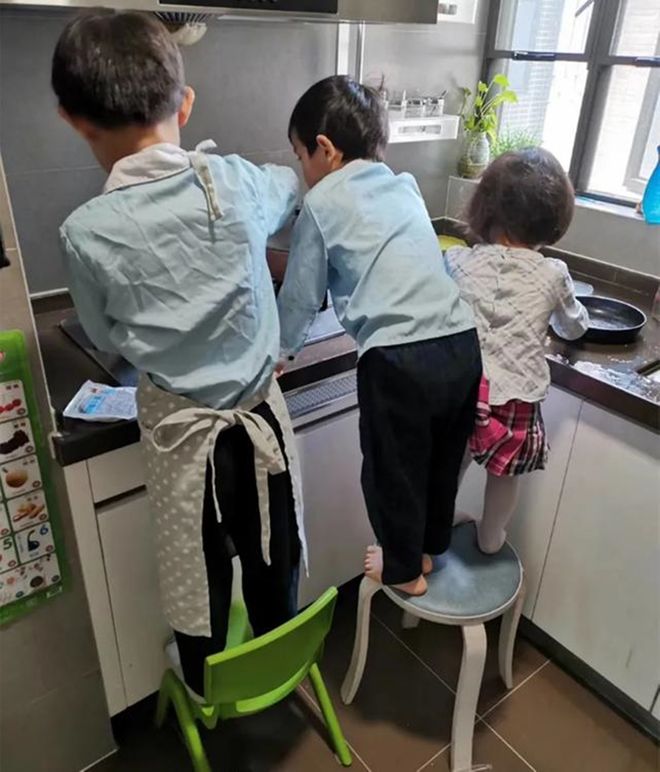 真人做人爱试看15分钟浜，探索人性情感深度，体验真实生活故事，感受爱与成长的瞬间