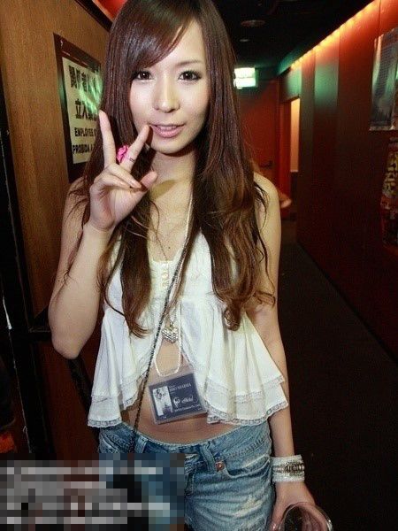 2009东京东热大乱交浜崎り参演，经典多人合作场景，绝顶痴女诱惑合集