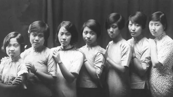 2.探索中国女人浜的美丽秘密，感受东方韵味，展现自信风采