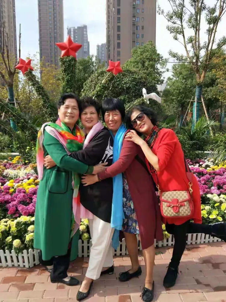 噜一噜久久精彩瞬间，难忘回忆，快乐时光永留存心间