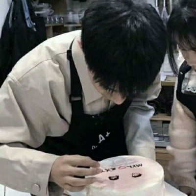 男生困困女生困困视频逗号男生女生搞笑互动逗号困困日常甜蜜瞬间