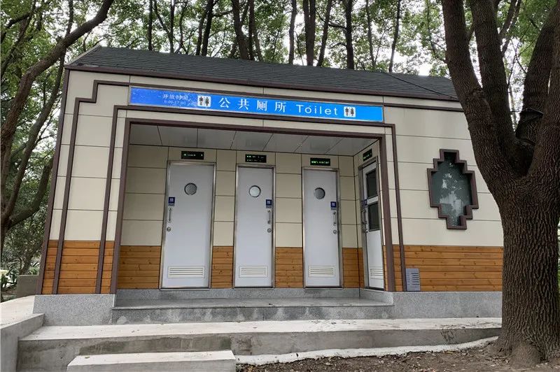 中国公厕革命21年变迁见证城市文明进步,公厕升级,环境优化 中国公厕革命21年变迁见证城市文明进步,公厕升级,环境优化