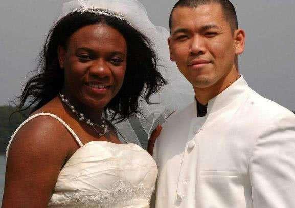 黑人和中国女人的性爱视频引发热议，探讨跨文化情感，揭秘背后故事