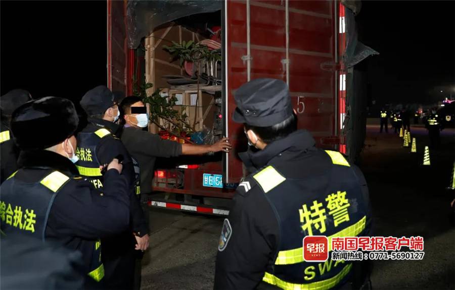 亚洲偷盗案件频发引发关注，警方加强打击力度，民众需提高防范意识