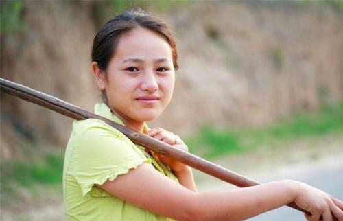 东北女人毛片真实故事揭秘，激情演绎，带你体验不一样的情感世界