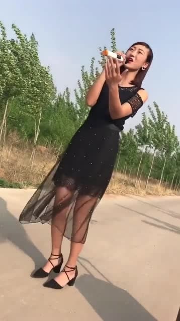日韩少妇无码风情，迷人瞬间，激情演绎