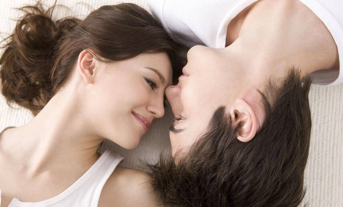 国产孕妇孕交毛片真实记录，孕期生活，夫妻情感，健康指南