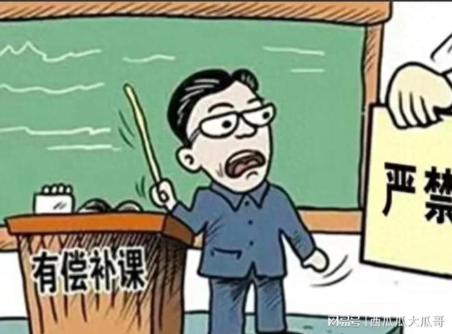 18岁女学生浜崎69XXX写真集曝光，引发热议，青春活力与争议并存