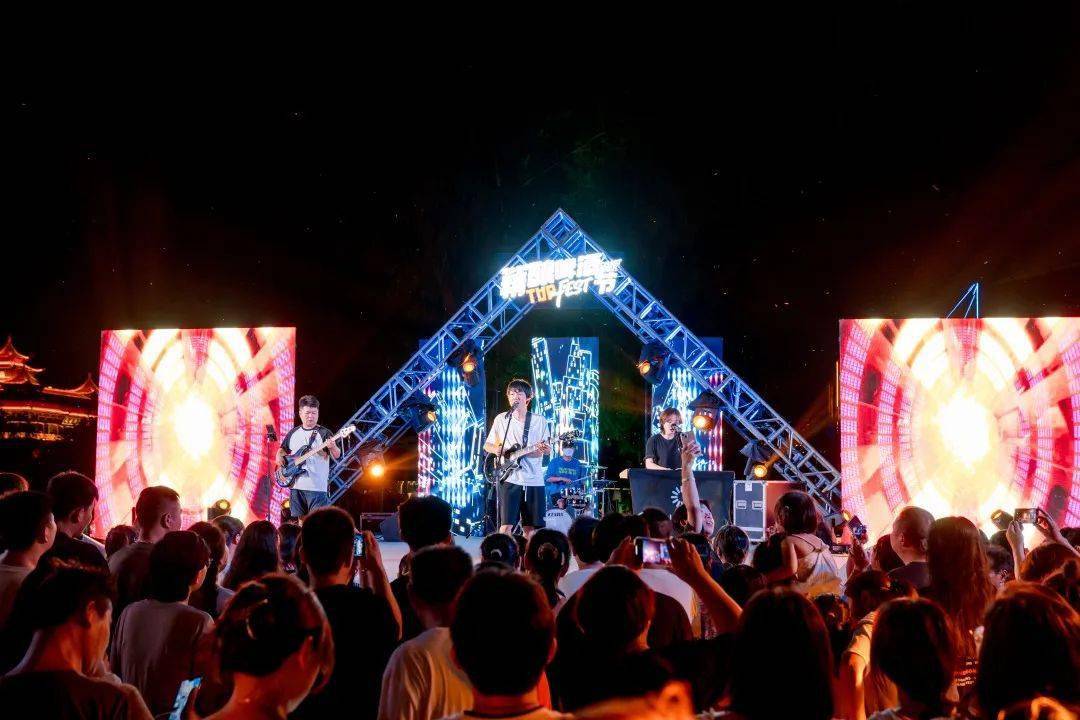 东京热8508大乱交震撼上演，激情碰撞，终极狂欢夜