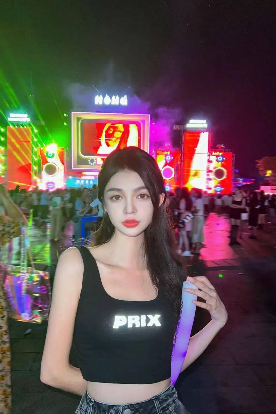 2.夜夜嗨一区二区三区嫩，畅玩新天地，解锁快乐密码，尽享青春活力