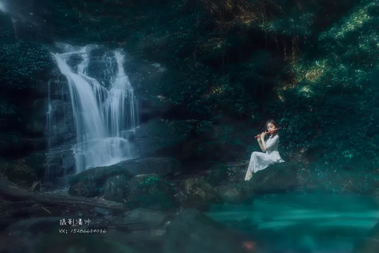 清纯唯美亚洲另类风情，绽放独特魅力，演绎梦幻诗意人生