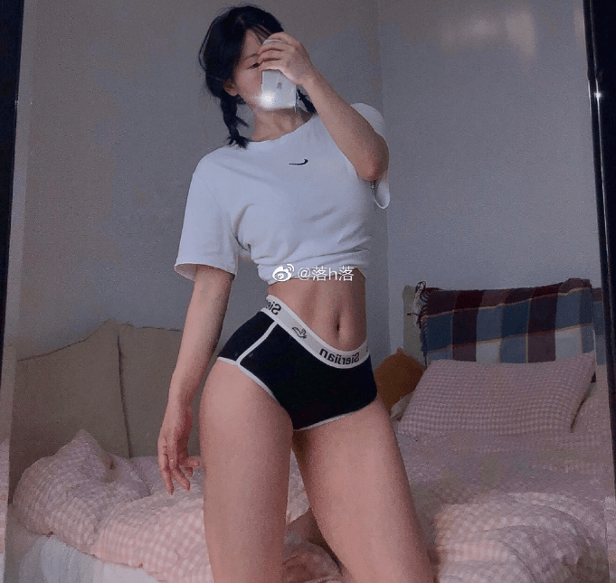 2.熟女国产精品，优雅气质，迷人风采，尽显成熟韵味，国产佳作不容错过