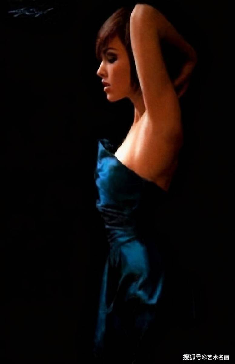 2.美女人体艺术，展现曲线之美，探索自然光影，诠释优雅与力量