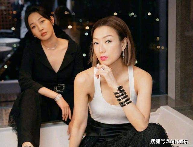 "乙ozosl肥婆重口另类女人浜,重口味猎奇,独特女性形象,颠覆传统审美视角"