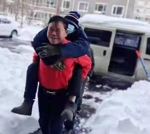 国产AV美丽久久绽放，动人瞬间，永恒魅力，精彩不容错过
