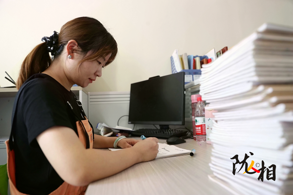 女性自修室提升自我魅力，掌握生活技巧，打造优雅人生