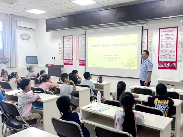 俄罗斯12～13性处交引发社会争议，探讨青少年保护措施，关注法律与教育平衡