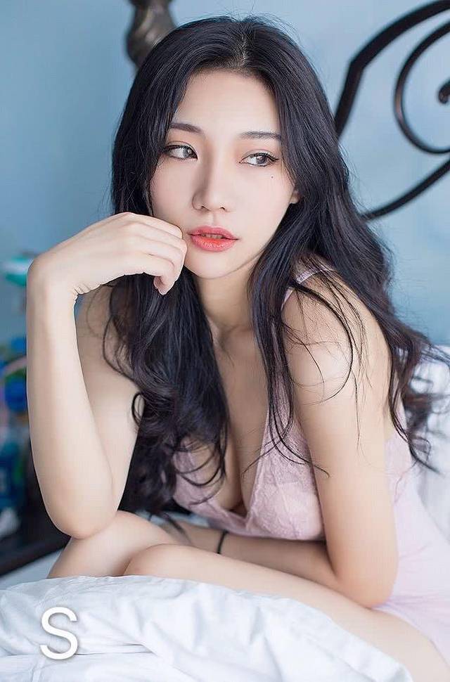 免费国产美女精品视频，高清画质，独家内容，尽享视觉盛宴