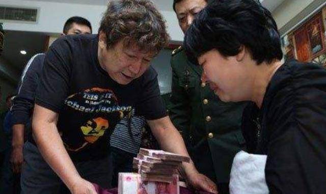 2.小伙子69小伙子慰，青春热血奋斗，梦想与坚持交织，成长路上不孤单