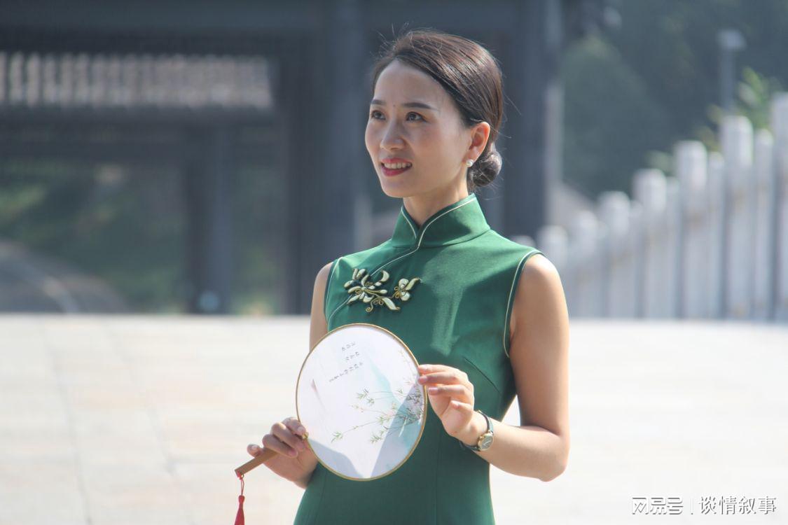 国产精品拍拍人妻精品，展现优雅魅力，打造动人瞬间，尽显女性风采