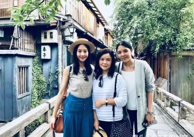 1.在线母女浜温情互动暖心瞬间