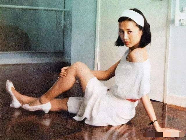 成人毛片18女人毛片真水激情诱惑，高清无码，深夜私藏精选