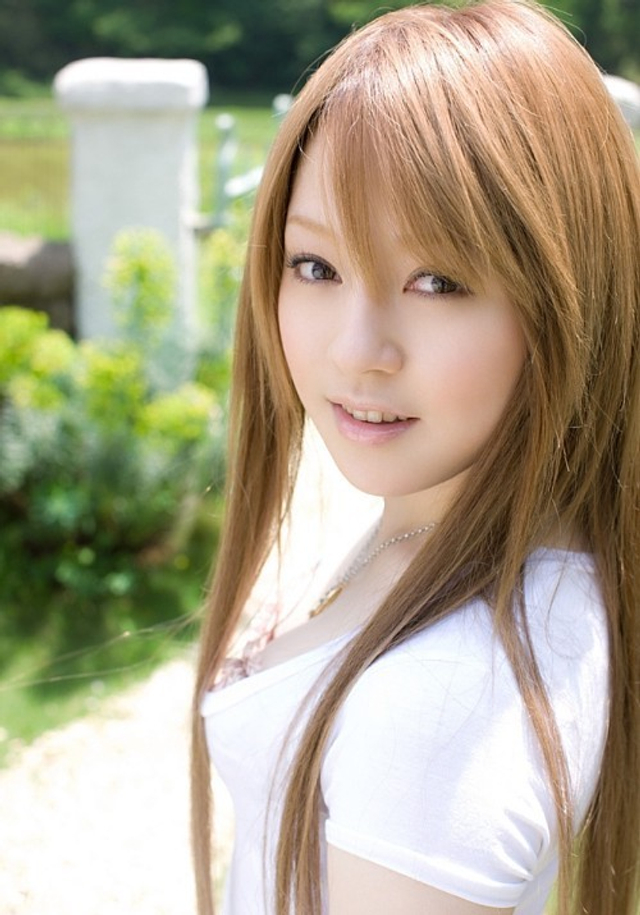 挠日本美女痒痒的搞笑瞬间，逗趣画面，让人忍俊不禁