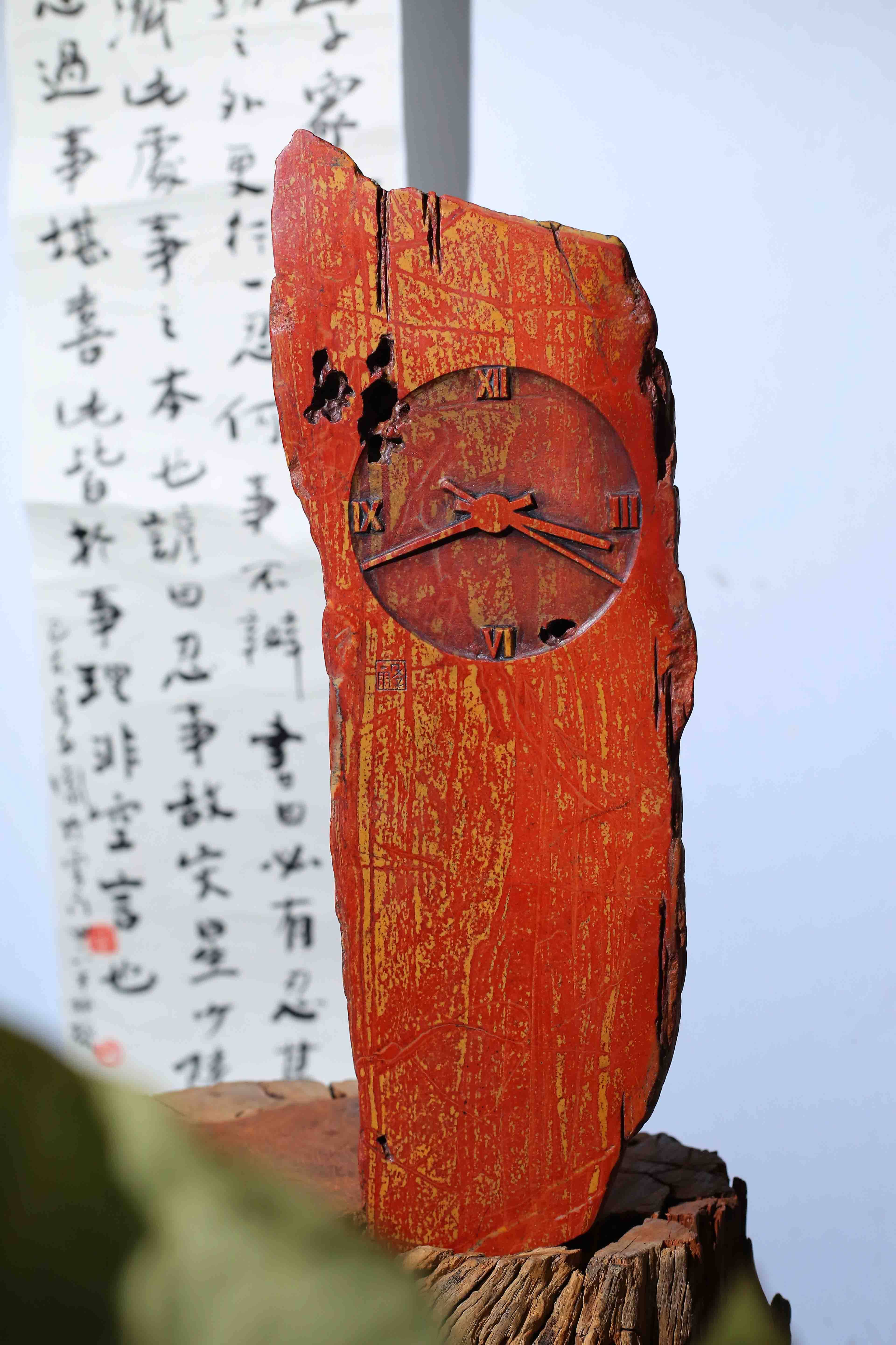 裸体老妇女的沧桑岁月，皱纹里的故事，时光雕刻的痕迹