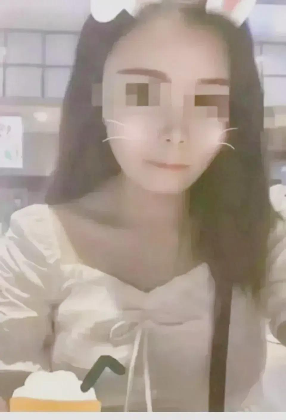 女逼毛片浜引发热议，网友热议其内容尺度，探讨影视作品边界
