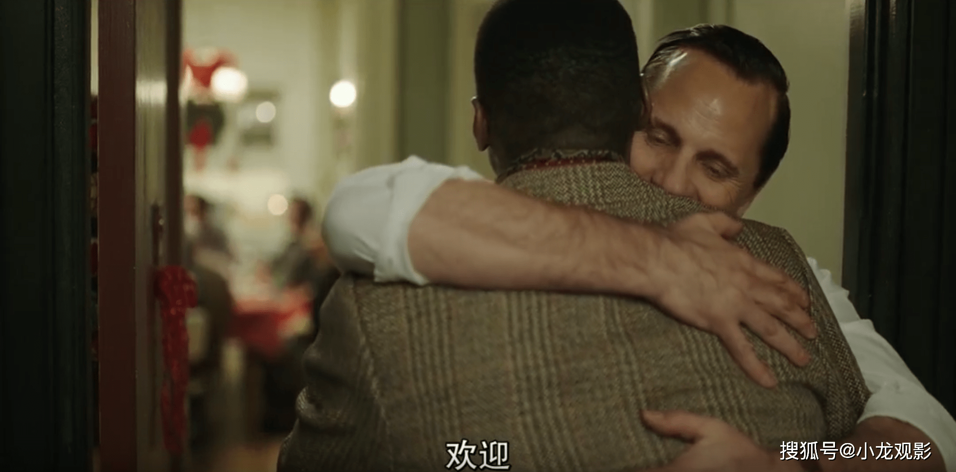 少妇被黑人狂躁A片无码震撼画面，激情碰撞，深夜独享视觉盛宴