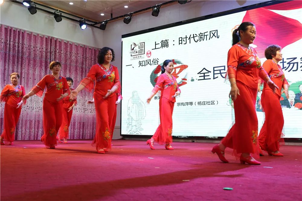 欧美潮席卷全球时尚圈，引领新风尚，重塑潮流定义