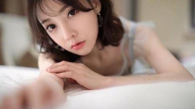 人妻无码中出激情诱惑，深夜秘密约会，大胆释放欲望