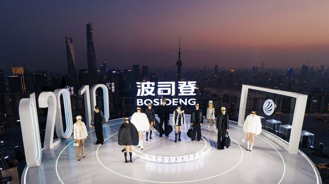 东京热99引爆夏日狂欢，探索东京潮流新地标，感受独特都市魅力