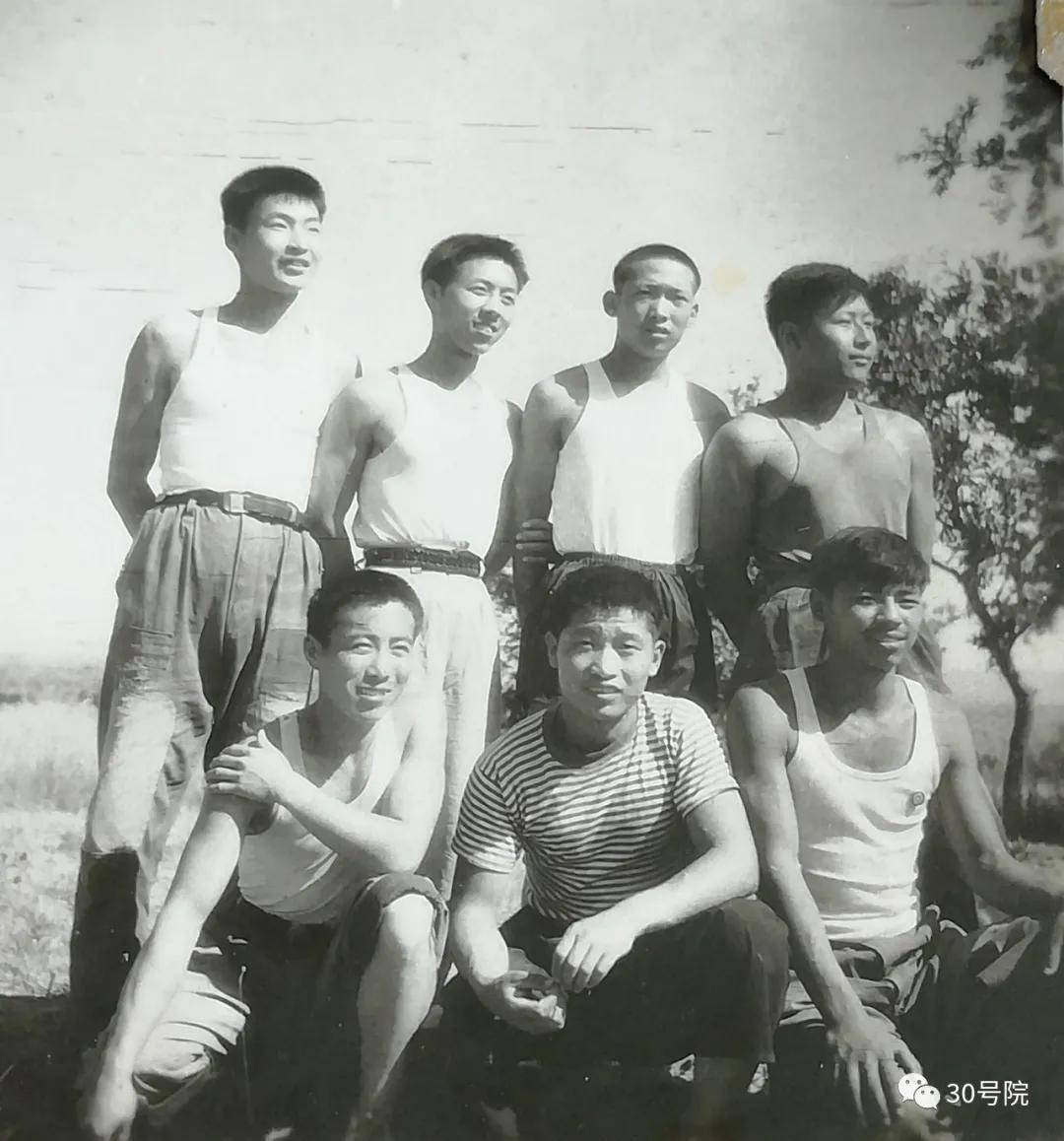农村老头GAY的晚年生活与情感故事，探索隐秘爱情，见证乡村同志的真实人生