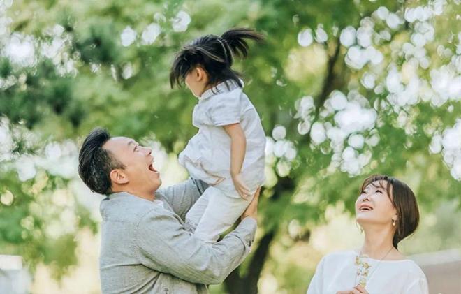 人妻yz的甜蜜日常，温柔贤惠惹人爱，幸福婚姻生活揭秘