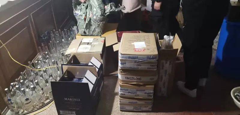 野外强开丫头嫩苞视频揭秘真实案例，少女深山遇险全程，警方破获犯罪团伙细节曝光