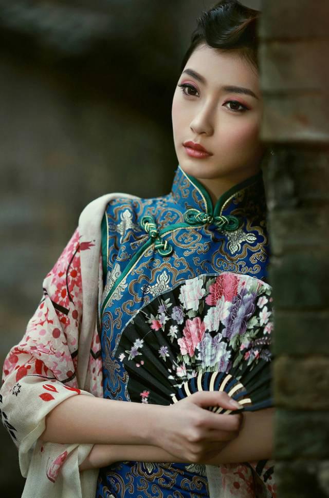 2.北国美女初登场，风华绝代，惊艳众人目光