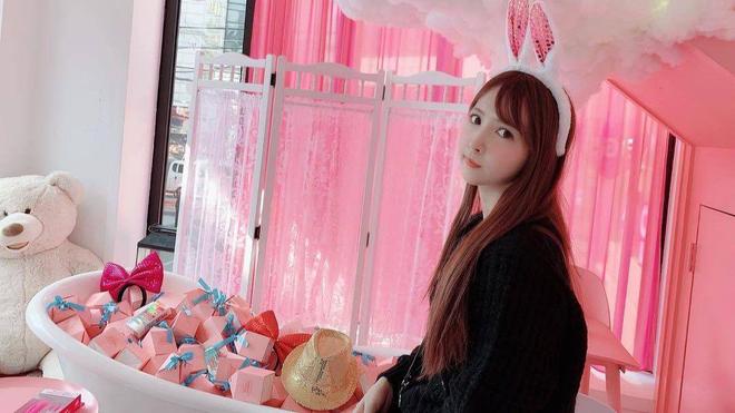 三上悠亚久久久久一本写真集珍藏版，绝美瞬间全记录，粉丝必看经典之作