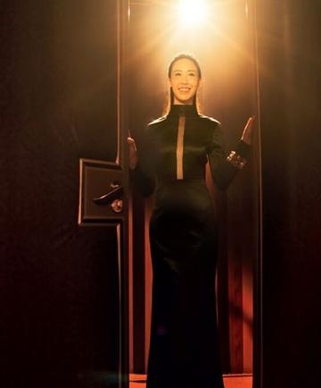 Asian女人史诗般美丽瞬间，展现独特魅力，优雅与力量并存