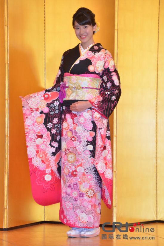 亚洲新年裸体写真集，创意贺岁艺术照，展现独特节日魅力与大胆美学