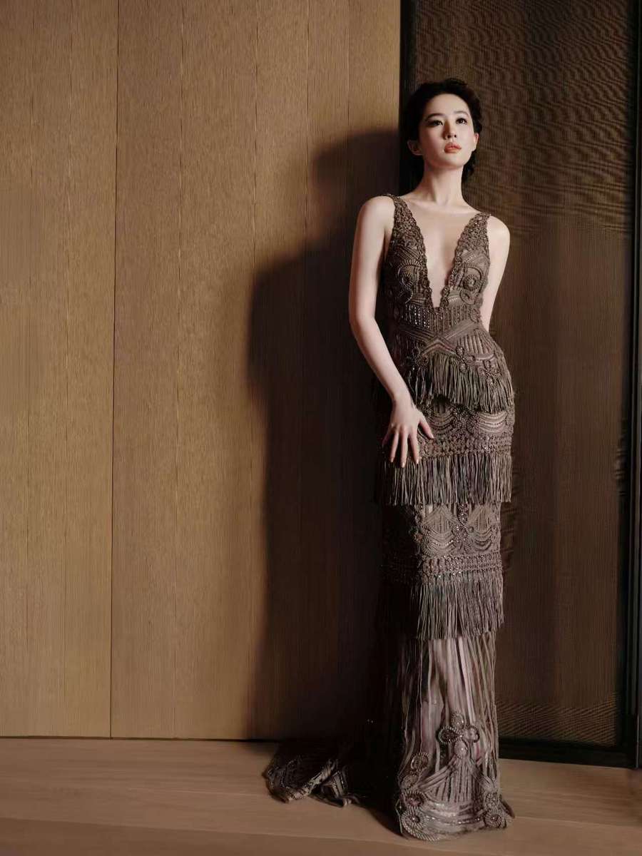 2.丝袜足欧美亚洲,时尚潮流,舒适体验,尽显优雅